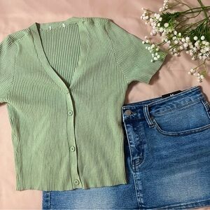 Brandy Melville style Sage Green Knit Button Up Short Sleeve Sweater Top 🌿🤍